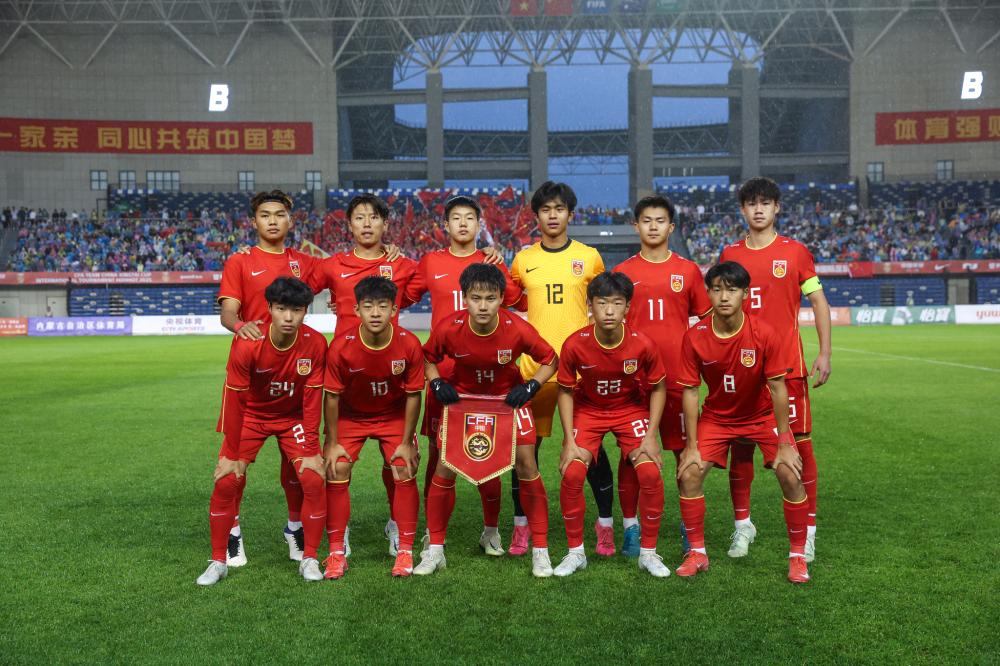 国脚连续助攻，带动全队节奏