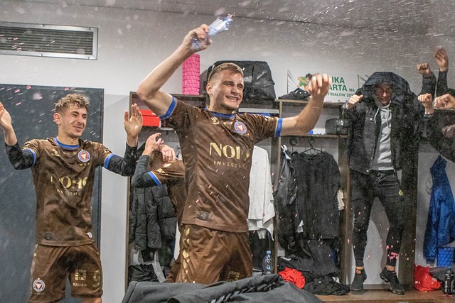 富川中场：我们正在创造球队历史，升级附加赛首回合是关键战