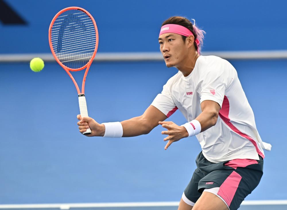 官方：泰国归化21岁切尔西青训出身的球员苏瑟普-贝尔